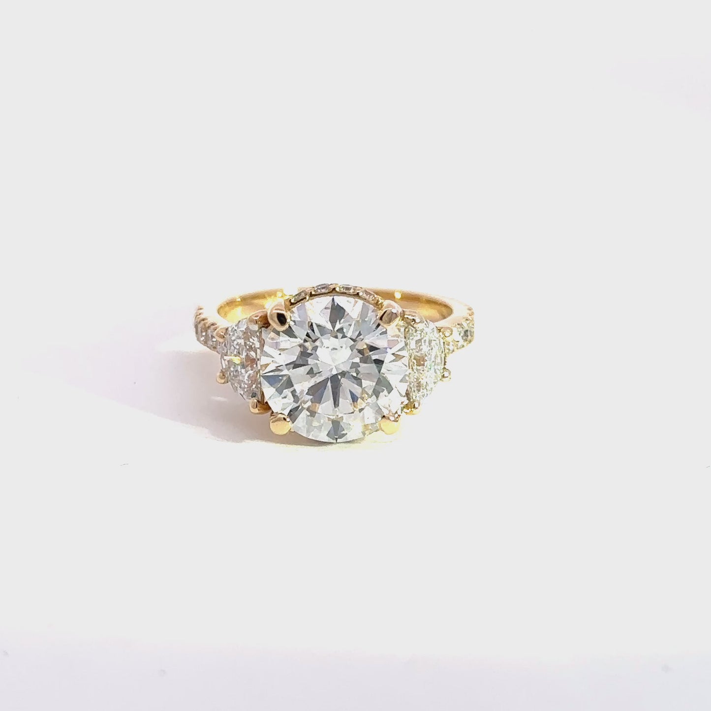 Halo d’Amour – Diamond Ring