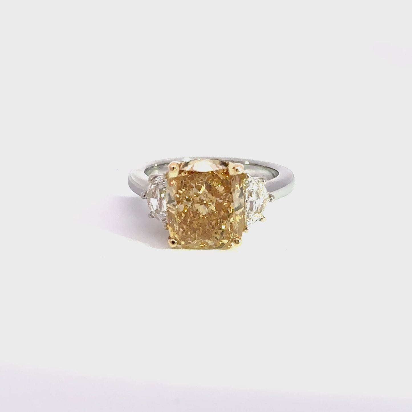 Lumière – Yellow Diamond Engagement Ring