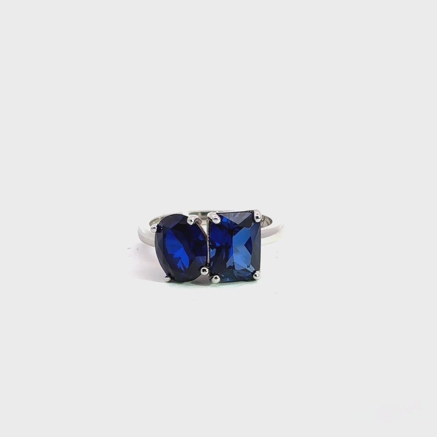 Elegant Silver Ring with Blue Gemstone
