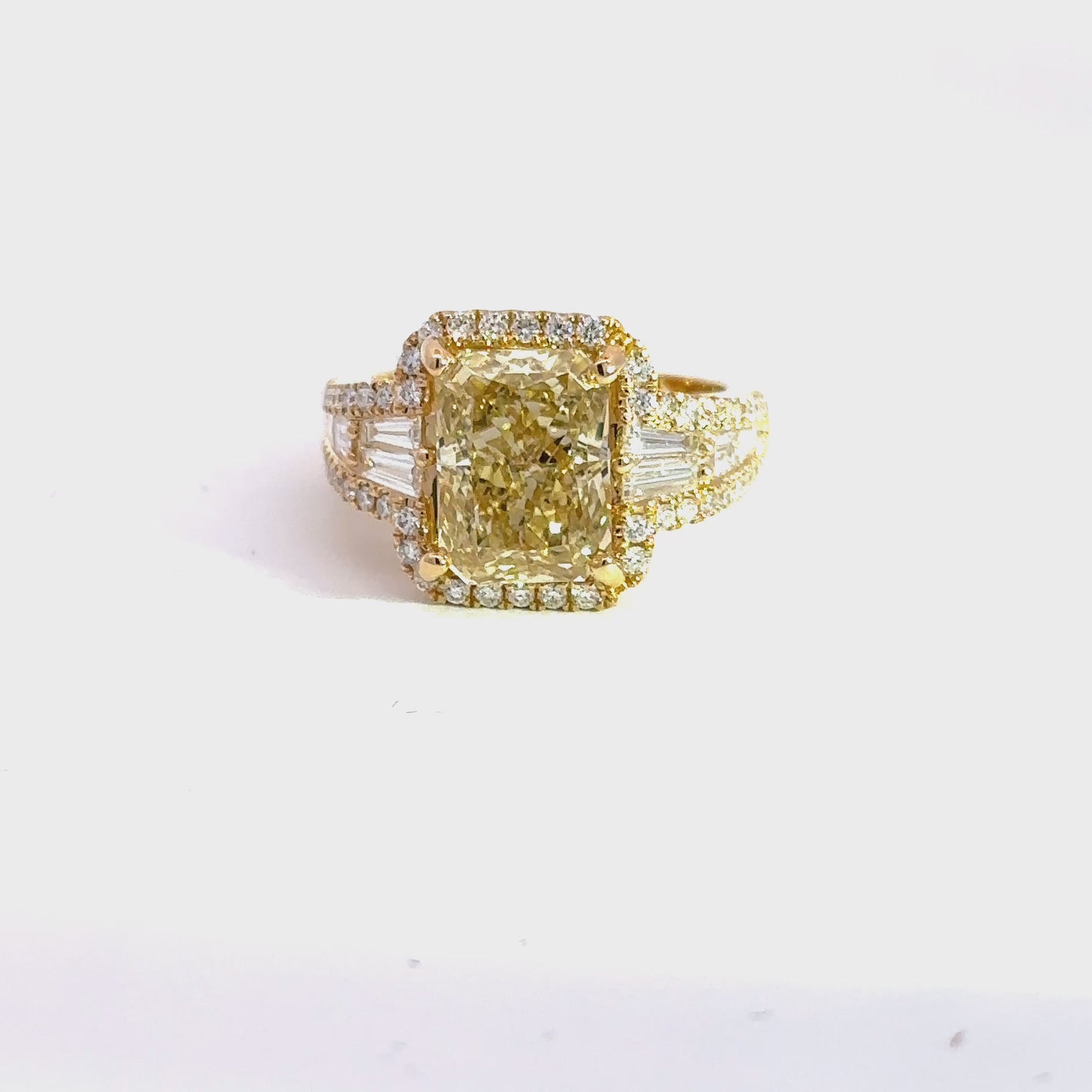 Rayna – Yellow Diamond Ring